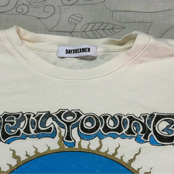 NWOT Daydreamer Neil Young on the Beach Tour Tee Size XS - Picture 8 of 9